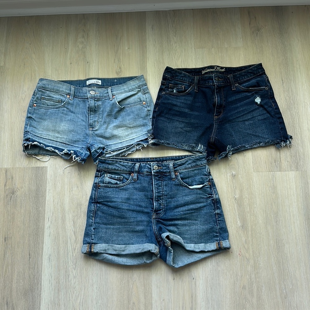 3 Denim Shorts Sz6 Loft, ON, Universal Thread